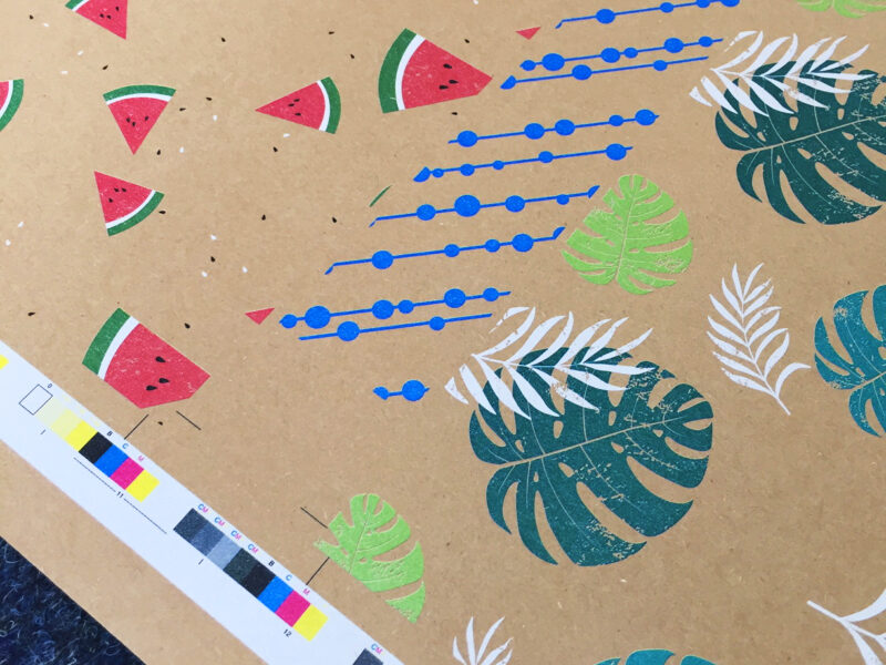 Kraftkarton Deckweiss+skala